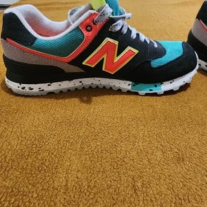 New Balance 574 women's Size 8.5 Black/Pink/Teal